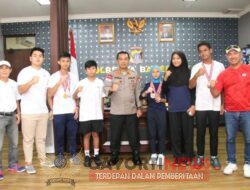 Kapolresta Barelang Terima Kunjungan Atlet Tenis Junior Kota Batam Yang Menjuarai Turnamen Nasional Tenis Junior Walikota Pariaman Sumatra Barat