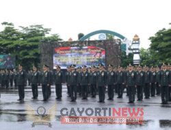 Jenderal TNI Dr. Dudung Abdurachman melantik 593 Perwira di bawah guyuran hujan deras