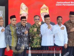 Hadiri Peringatan Hari Damai Aceh ke-17, Kepala BSKDN Serahkan Sertifikat Tanah kepada Korban Konflik di Aceh