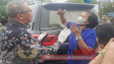 Gubernur Kalbar, Sutarmidji Sempat Dihadang Oleh Emak-Emak Saat Kunker ke Kabupaten Sintang