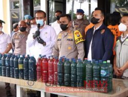 Polres Nganjuk Berhasil Ungkap Penimbunan 2 Ribu Liter Pertalite dan Ratusan Liter Pertamax Oplosan