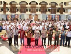 Ketua KPK RI bersama Forkopimda Jatim Membuka Sosialisasi dan Bimbingan Teknis Program Desa Anti Korupsi