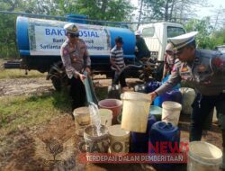 Polres Probolinggo Distribusikan 8.000 liter Air Bersih untuk Warga Terdampak Kekeringan di Lumbang