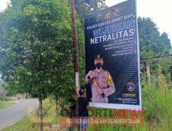Polres Bangka Barat Pasang Sepanduk Himbauan Pilkades Di Tempat Strategis