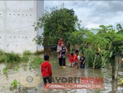 Giat BKTM Desa Barakkang Kecamatan Budong Budong Bersama Polsek Budong Budong dan Polres Mamuju Tengah Di Tengah Musibah Banjir