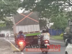 Derasnya Hujan Yang Gegerkan Warga