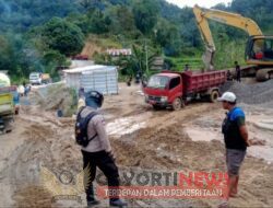 Bhabinkamtibmas Polsek Mambi Sambangi dan Beri Pesan Kamtibmas Pada Pekerja Proyek