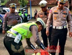 Jelang Nataru, Polres Bojonegoro Cek Kesiapan Ranmor dan Perlengkapan Pengamanan