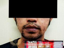 Warga tubanan Surabaya ditangkap Kapolres Tanjung perak AKBP Herlina melalui kasat narkoba AKP Hendro utaryo