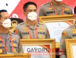Polrestabes Surabaya Penerima Penghargaan Terbanyak