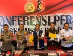 Tim Saber Pungli Amankan Pelaku Pungli Di Pelabuhan Gilimanuk