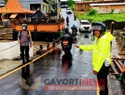 Air Sungai Shortcut Canggu Meluap Ini Yang Dilakukan Personil Polsek Kuta Utara