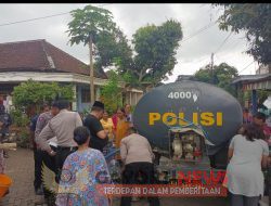Polres Malang Distribusikan Air Bersih Untuk Warga Dengkol Singosari,Hari Bhayangkara ke-77,