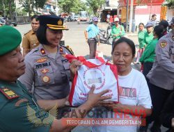 1.739 Paket Sembako Didistribusikan Ke Daerah Polres Badung