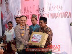 Jum’at Curhat dan Polri Peduli Budaya Literasi, Polrestabes Surabaya Bagikan Buku, Al-Quran dan Al-Qitab*