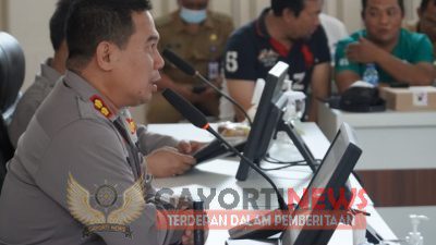 *Polrestabes Surabaya Terjunkan 2182 Personil, Amankan Bola Persebaya vs Borneo FC*