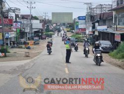 *Polres Sekadau Jaga Kamseltibcar Lantas Melalui Ploting Poin di Pagi Hari