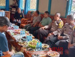 *Satgas OMB Kapuas Polres Sekadau Wujudkan Cooling System Pemilu 2024 dengan Pastor Paroki*