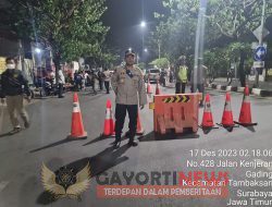 Cegah kejahatan malam Kapolsek Tambaksari Kompol Ari Bayuaji.,S.E.,S.I.K.,M.Si bersama tiga pilar gelar operasi