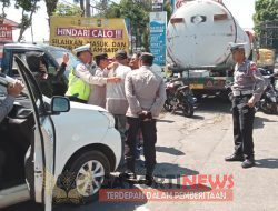 Polres Malang Beri Penghargaan Masyarakat dan Personel Berprestasi*HKN*