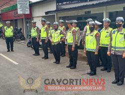 Satgas Kamseltibcar Lantas OMB Kapuas 2024 rutin Laksanakan Pengaturan Arus Lalin di sektaran Kantor KPU dan Bawaslu