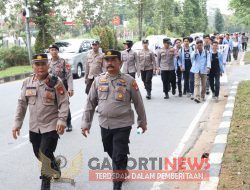 Satgas OMB Kapuas Polda Kalbar Lakukan Pengamanan Aksi Damai Aliansi Mahasiswa Sekalbar