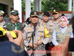 Kapolda Jateng dan Pangdam Kunjungi Lokasi Pengungsian Banjir di Grobogan