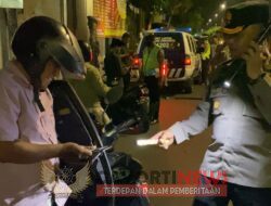 Aksi simpatik Kapolsek Simokerto dalam Operasi Kejahatan Malam 