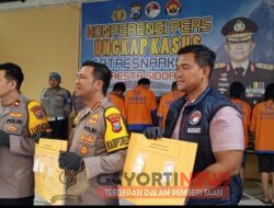 Pasutri dan 3 orang sopir truk diamankan Satresnarkoba polresta Sidoarjo