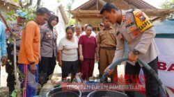 Droping Air Bersih di Desa Dayakan Polres Ponorogo Akan Bangun Sumur Bor Lagi